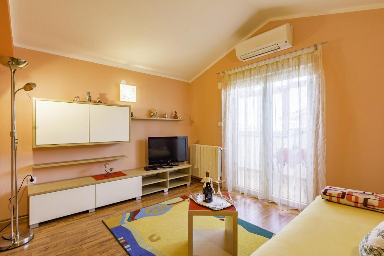 Bozica House With Apartment 乌马格 外观 照片