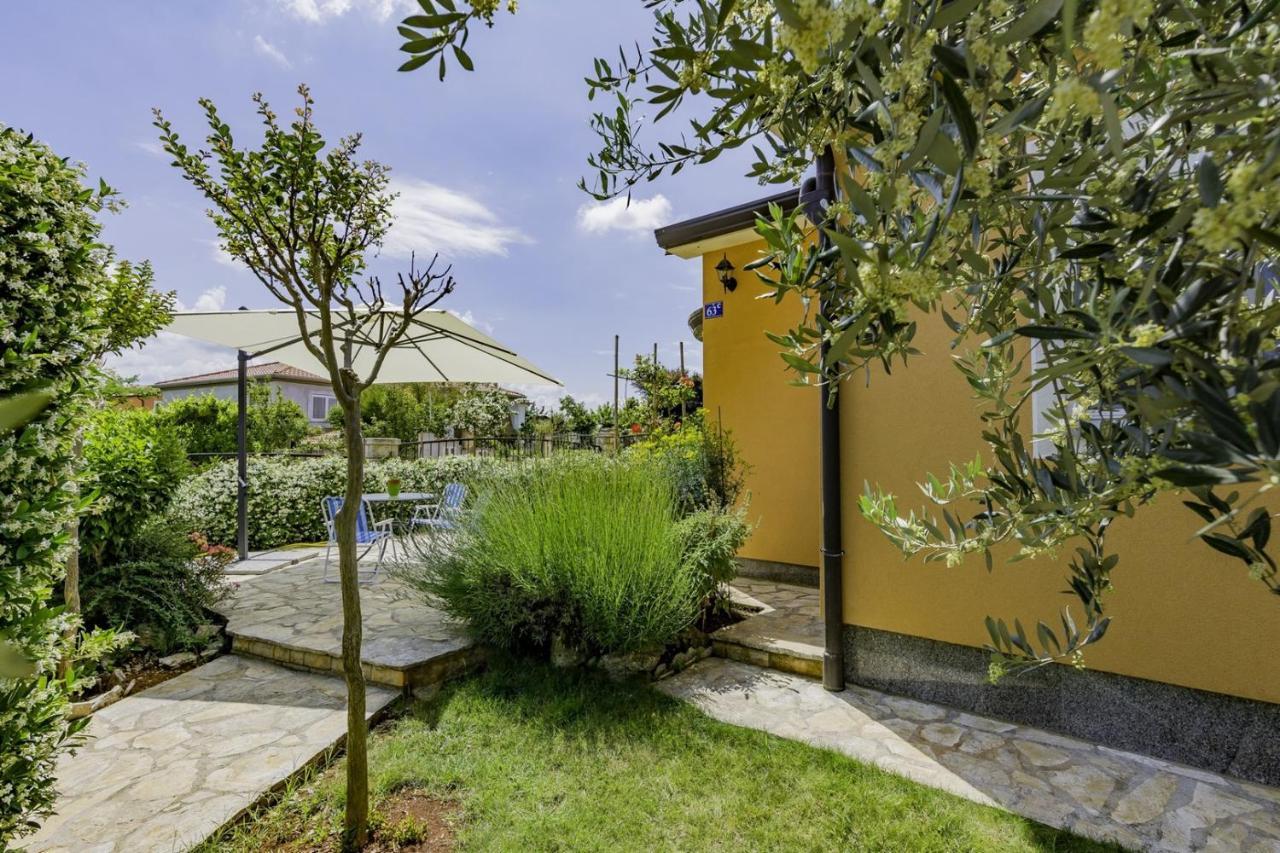 Bozica House With Apartment 乌马格 外观 照片