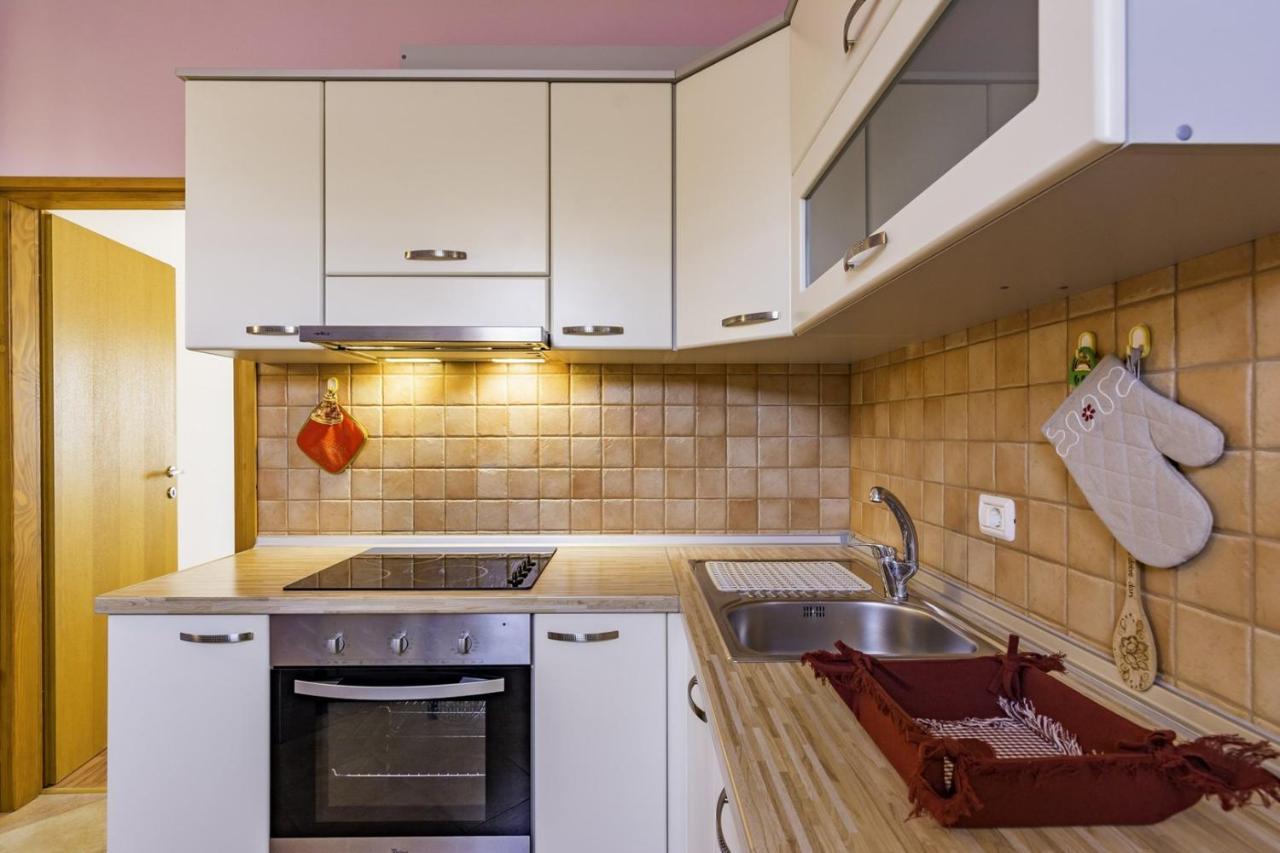 Bozica House With Apartment 乌马格 外观 照片